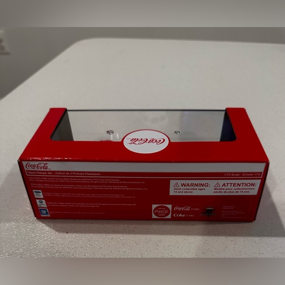 New Die-Cast Coca Cola Classic Pickup Set of Three - Motor City Classics - Picture 5 of 11